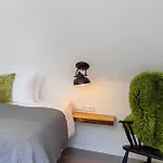 De Hazelaar 3*