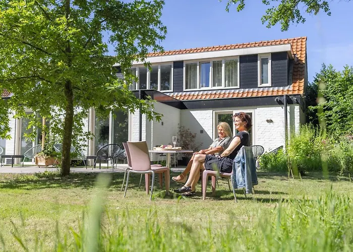 Hotel De Hazelaar 3*